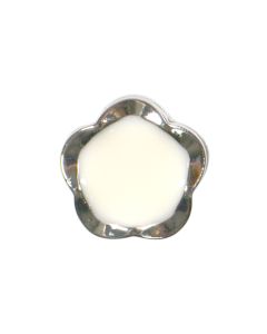 B486 Flower Silver/White Shank Button